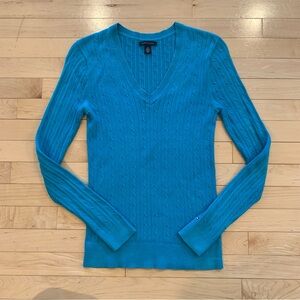Tommy Hilfiger women’s size small blue v-neck sweater